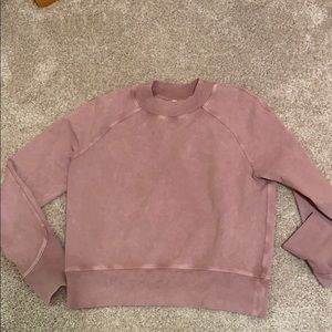 Cropped lululemon crew